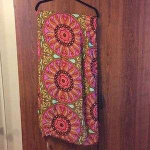 Vera Bradley Resort Medallion Scarf NWT